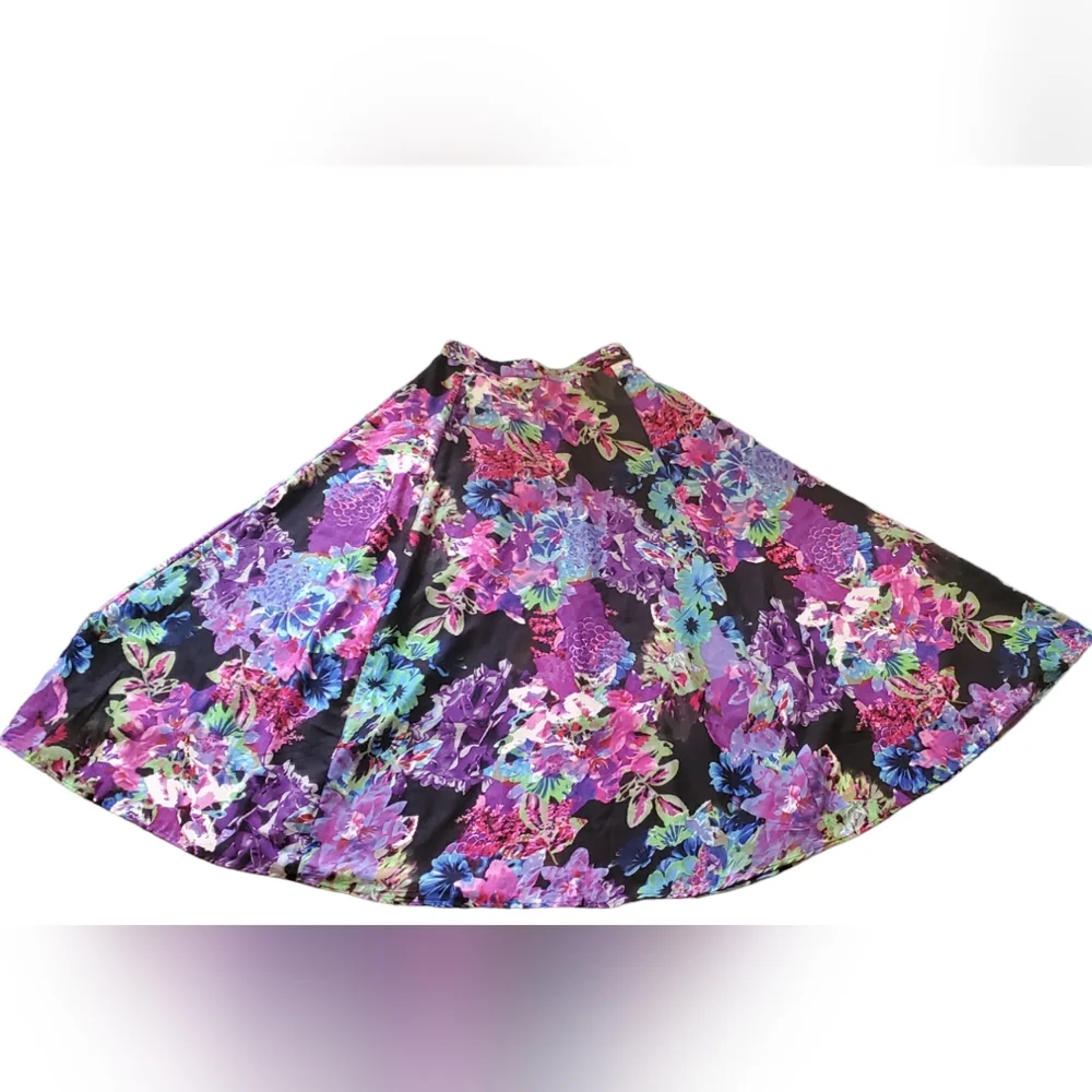 Floral Maxi - Picture 2 of 3